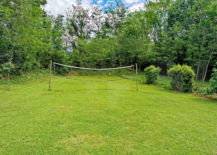 House Vuki * Nedeščina