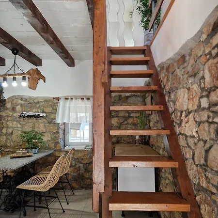 House Vuki Holiday home *